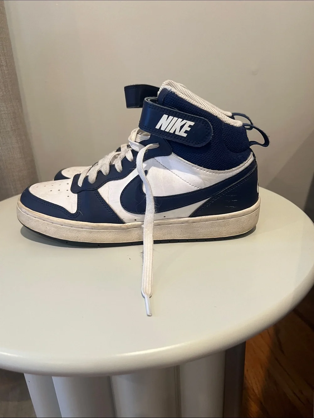 Nike Kids Velcro High Top Sneakers in White and Navy Blue